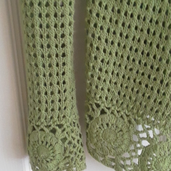 Top - Picture 2 of 5